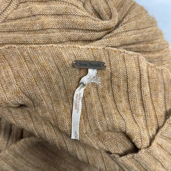 Free People Love and Harmony Sweater Asymmetrical Hem Knit Tan Brown Size Small - Picture 9 of 9